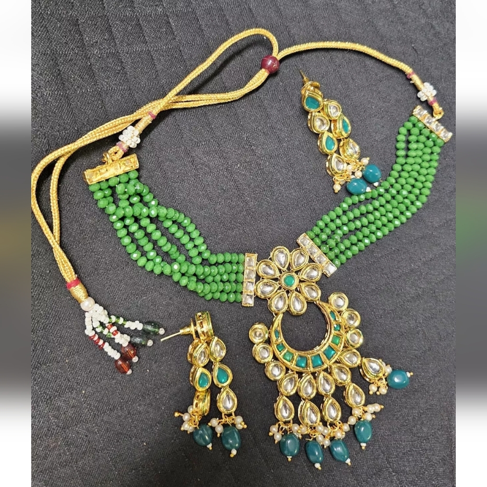 Pakistani/Indian Jewelry Set